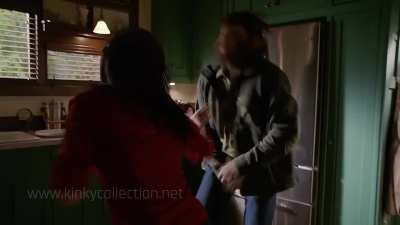 Elizabeth Tulloch kicks a man in the balls in front of Alicia Lagano in Grimm S03E10 (2013)