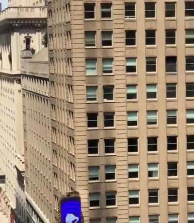 We&rsquo;re back to billboards &amp;amp; ads ladies &amp;amp; gents! From Times Square in NYC, HODL!!! 🙌🏼💎