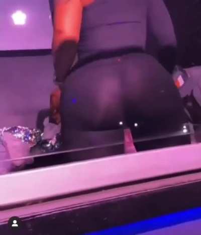 😩