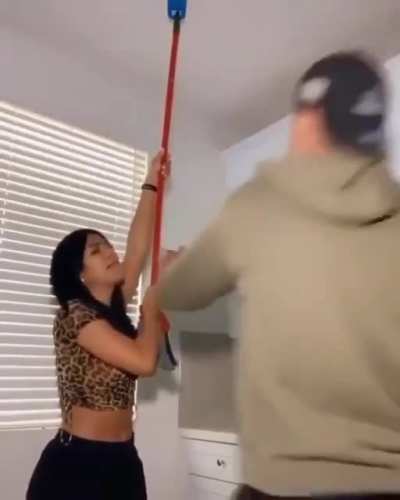 Girl tries to prank Boyfriend