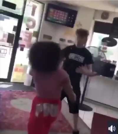 yOu aRe nOT ABoUt TO tOuCh HEr &mdash; Girl beats on a dude while her friend records it.