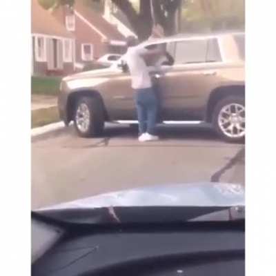 Guy gets his leg broken by his victim
