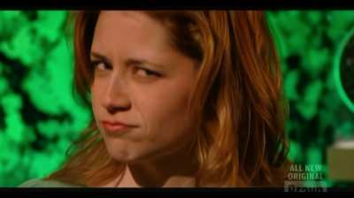 Jenna Fischer wants your attention