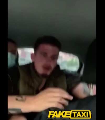 Mbreti i Instagramit gets "free" ride in Fake Taxi