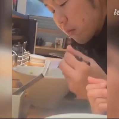 C&oacute;mo ser&iacute;a la dama y el vagabundo tragando asi
