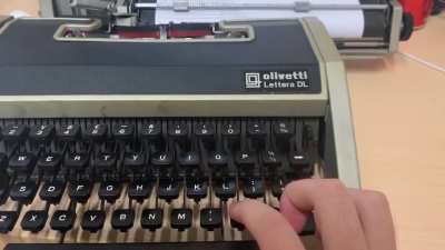I draw Suisui using my typewriter