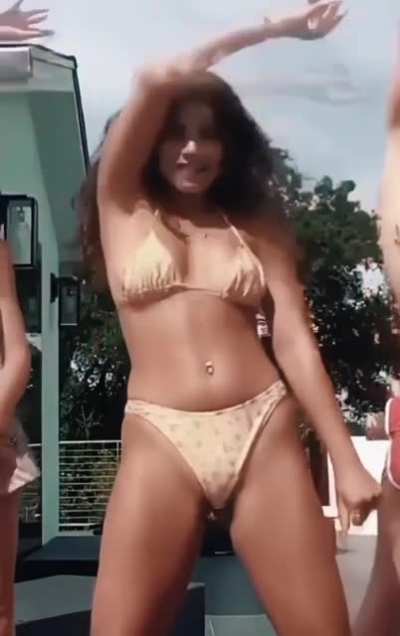 Vanessa Hudgens