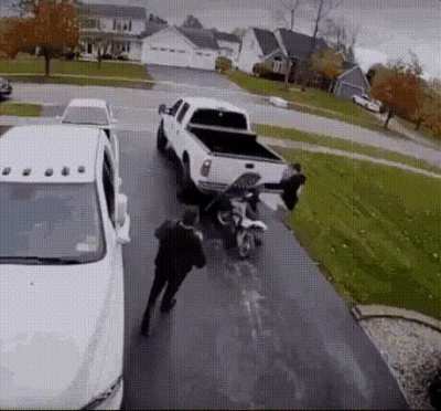 WCGW trying to ride up on a truck