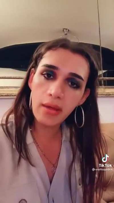 Sen adamsın, göğsüne üzüldüm bu arada