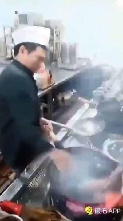 This is how pro cook fish