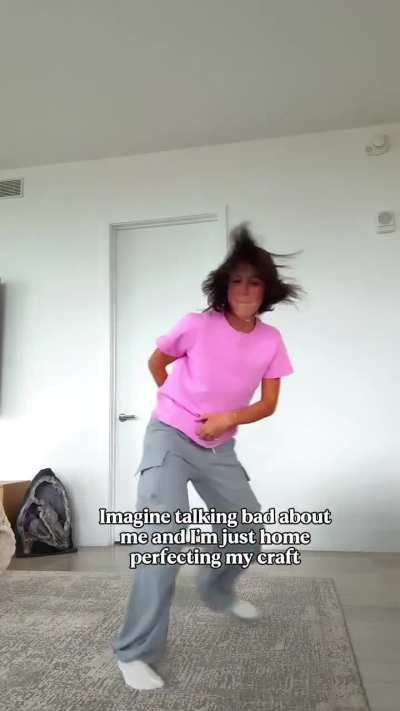 Dancing and Shake her Booty