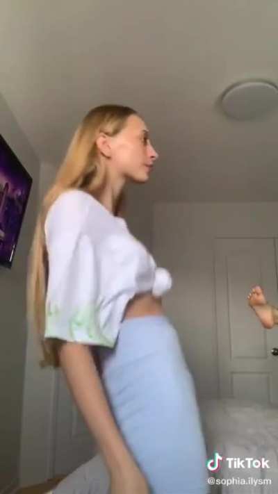 Why does she dance like this ?
