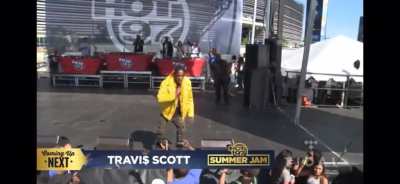 Travis Scott 6 Years ago &ldquo;Jump over the fence, I don&rsquo;t fuck with this, security don&rsquo;t you touch them&rdquo;