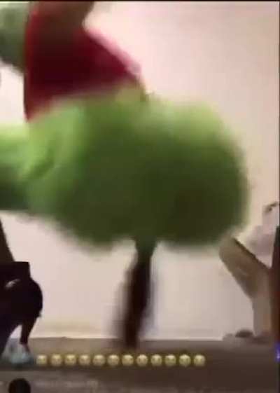 wtf is this sub, I can&rsquo;t find black men twerking