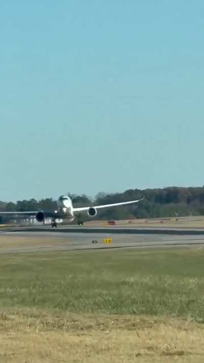 Qatar A350 dangerous turn around
