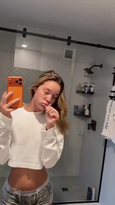 Olivia Ponton&rsquo;s &ldquo;Winter Arc Day Three&rdquo; - Snapchat - November 13, 2025