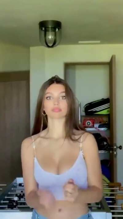 👀