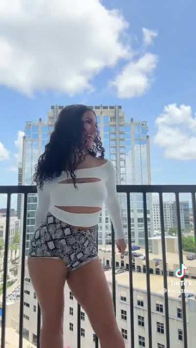 @kinzi3boo