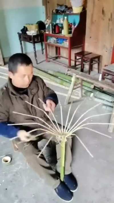 C&oacute;mo se hace una sombrilla de bamb&uacute;