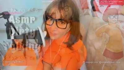 Se entre v&aacute;rias coisas a nossa princesa Emanuelly Raquel❤️ faz com muita perfei&ccedil;&atilde;o s&atilde;o os seus ASMRs e de cosplay minha nossa que del&iacute;cia! Venham relaxar e gozar para ela neste video que est&aacute; no Xvideos free. Link na descri&ccedil;&atilde;o da nossa comunidade 💦💦🍑