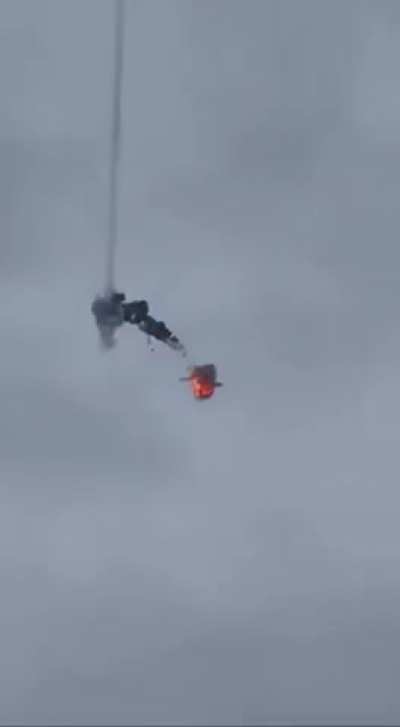 The civilian smoothly captures the missile launch from the Ukrainian F-16 and the hit on the target
