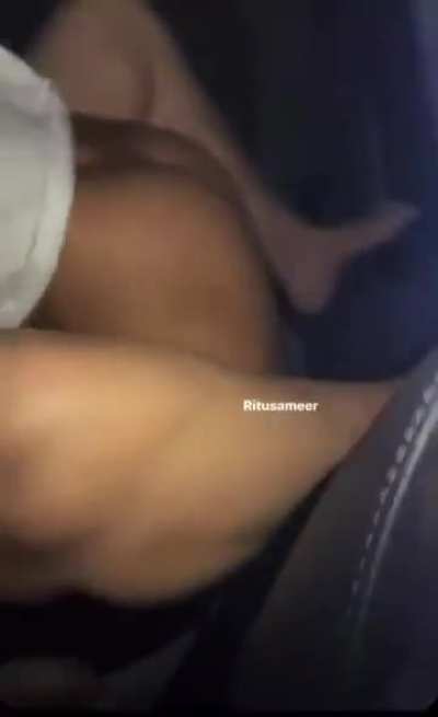 Slut fuck in Mumbai's night traffic moving car 