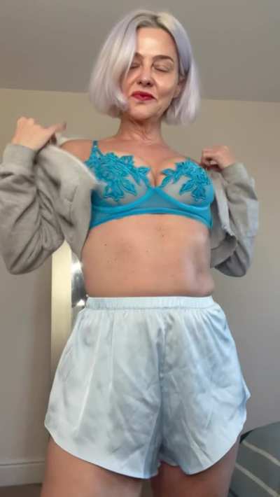 Would anyone cum to my nudes?