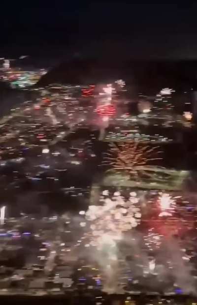 Crazy fakkas it only 9:40