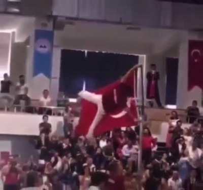 Least nationalist man in T&uuml;rkiye 🇹🇷🇹🇷🇹🇷🇹🇷🇹🇷🇹🇷🇹🇷🇹🇷