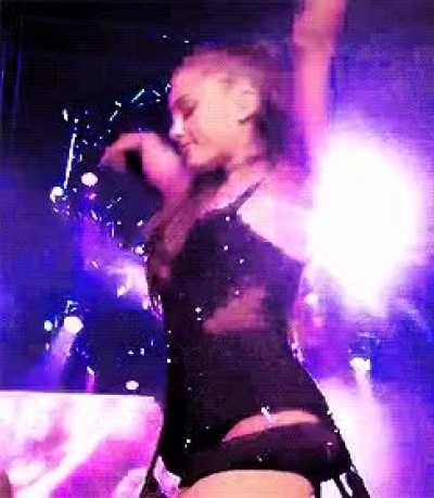 Shaking her ass