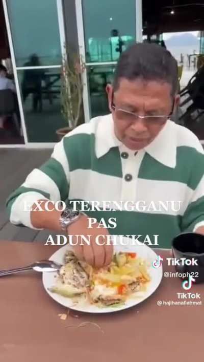 PAS politician making fun of Menu Rahmah