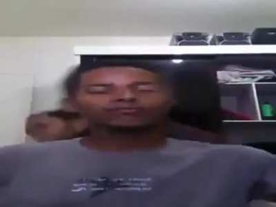 Meu amigo: cortei o cabelo Man eu automaticamente: