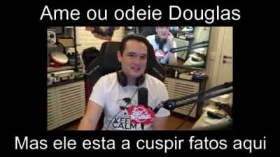 ele esta a cuspir fatos fod&otilde;es