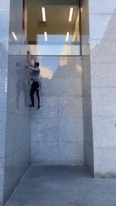Quadruple Wall Jump