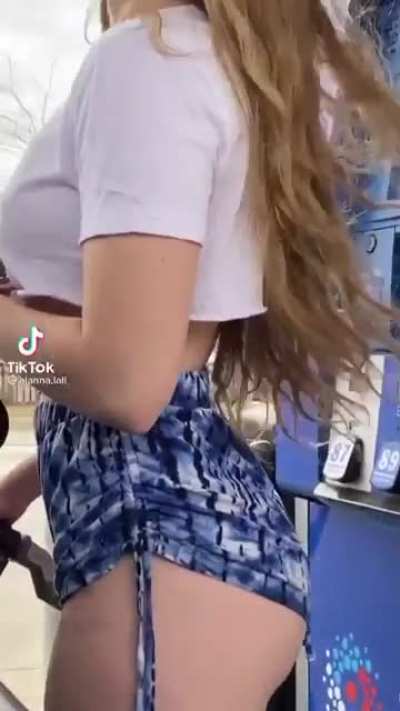 One of my favorite TikTok PAWGs