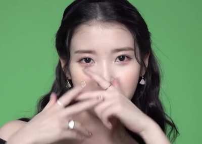 IU