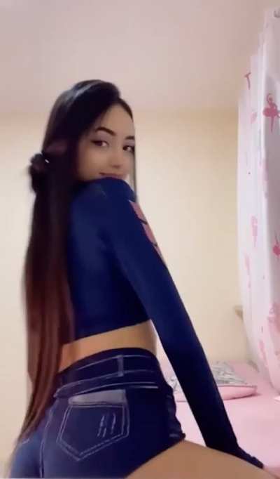 Del&iacute;cia rebolando 