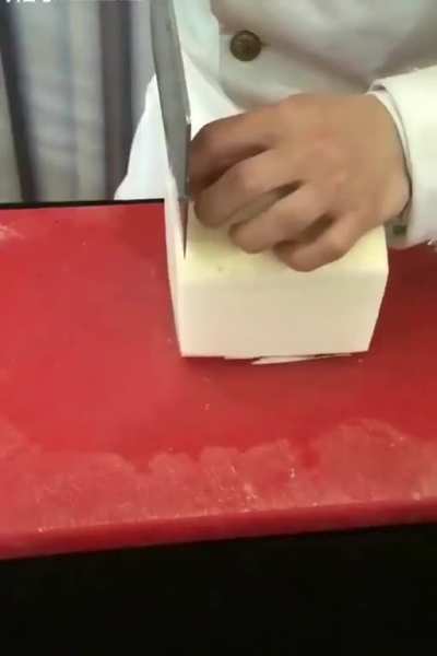 This garlic slicing makes me nervous....