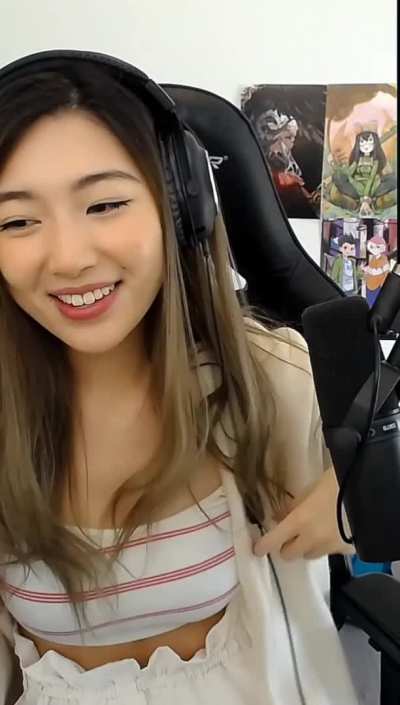 Just a close up video Pretty and Hot
