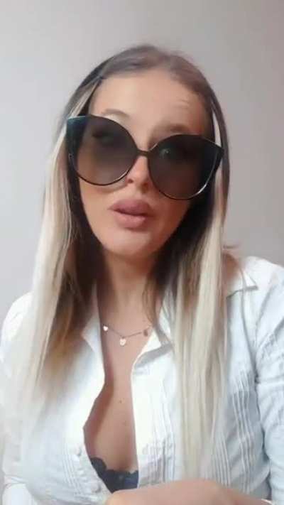 @noirqueenie
