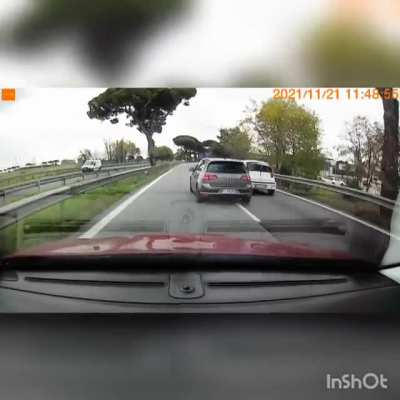Was quietly traveling with wife and children, the this idiot&sup2; appeared