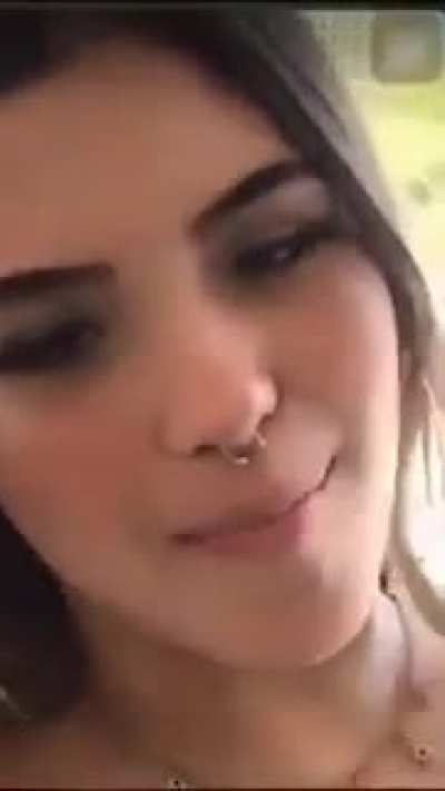 😳