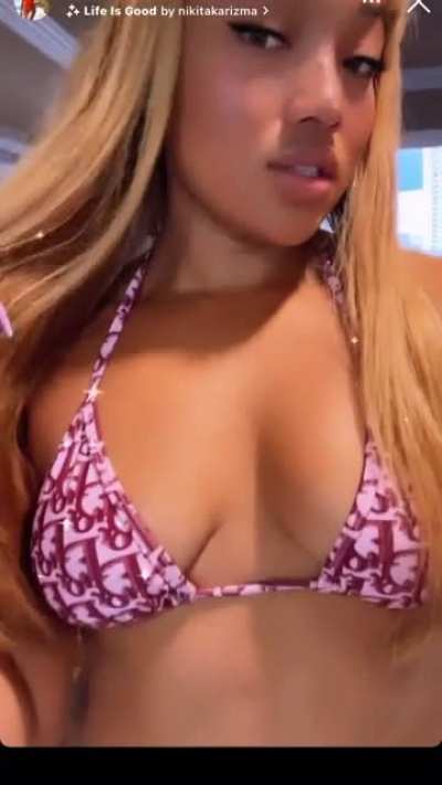 🍑🍑😗🎶