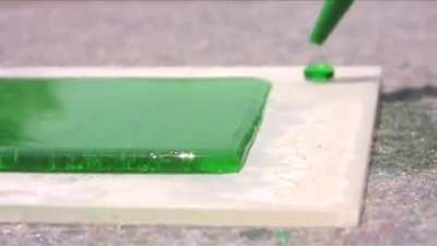 Hydrophobic surface creates wall of water