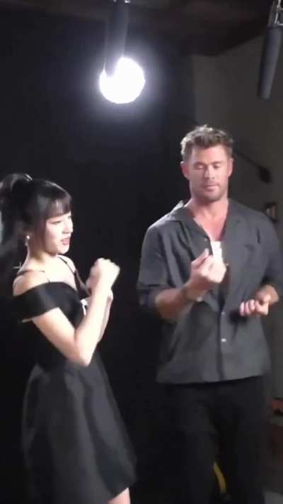 240923 Yuqi with actor Chris Hemsworth (Thor, The Avengers) during the "Transformers One" movie promos in NYC