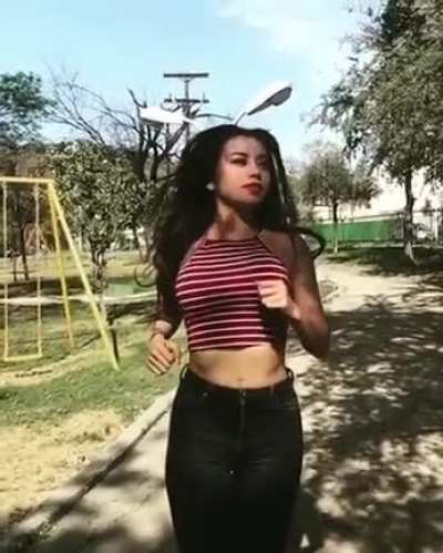 👀