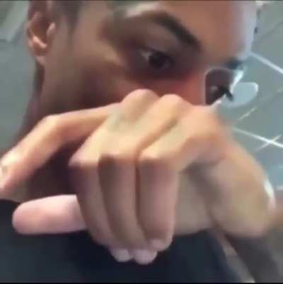 Boonk got a lobster