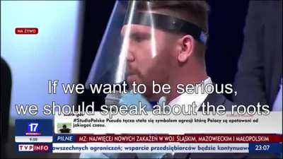Dyskusja dotycząca protest&oacute;w LGBT+ w rządowej telewizji. "Studio Polska" z angielskimi napisami (fragmenty).