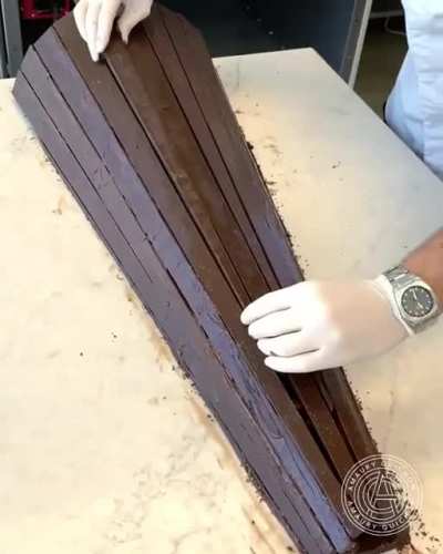 Absolute amazing artistry by Amaury Guich9n