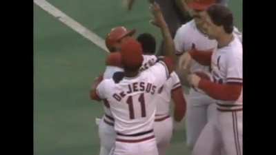 [Highlight] 10/13/01: Ozzie Smith walks off Game 5 of the 1985 NLCS, leading to the famous call 